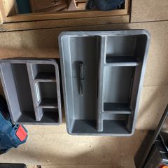 4 divided carry trays 2 large  medium heavy plastic with center carry Handel