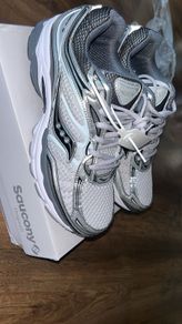 Saucony Trainers