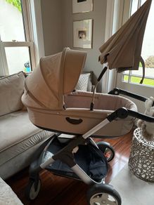 Beige pram travel system & car seat (beige)