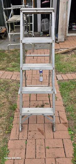 Light ladder