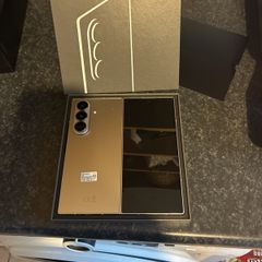 samsung galaxy z fold 7 1 month old with receipt 512gb