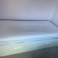 FREE Children's kids bed with drawers