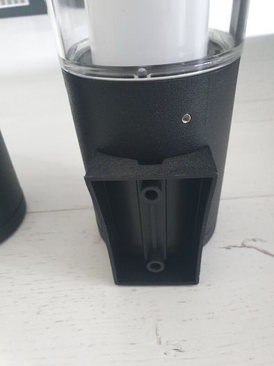 2 Outside wall lights