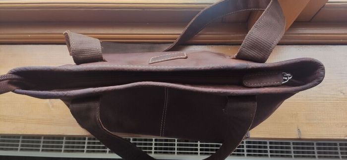 Rowallan leather bag