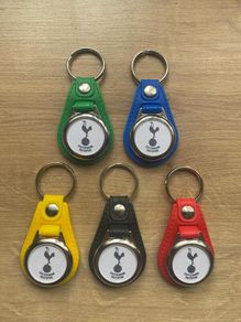 Brand new synthetic leather Tottenham Hotspur key ring with shopping trolley token/coin
