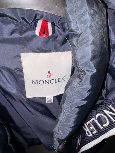 Moncler padded jacket navy with hood