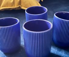 blue cups