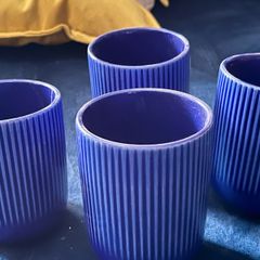 blue cups