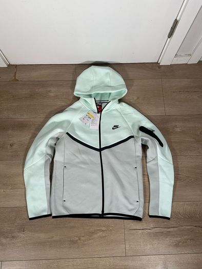 Nike tech tracksuit