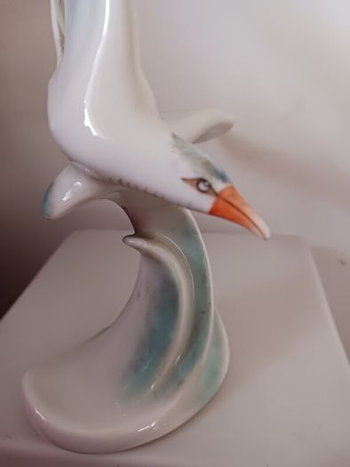Hollohaza porcelain bird / 1979- 1985 Date Mark,