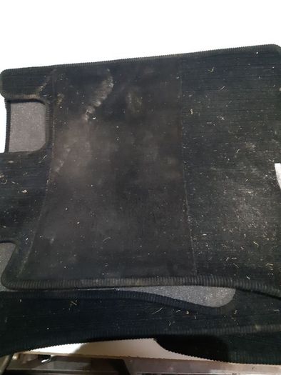MB C W204 Ribbed Floor Mats Set RHD A2046805048