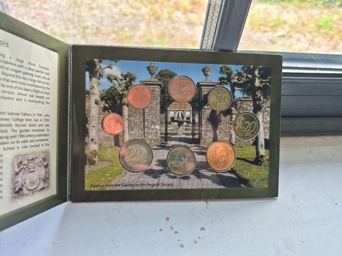 Ireland : Official Mint Set 2005. Heywood Gardens , Laois