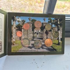 Ireland : Official Mint Set 2005. Heywood Gardens , Laois