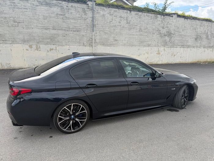 2023 BMW 530e M Sport Pro X Drive,Sunroof, 20 inch