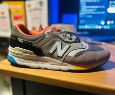 New Balance 997H UK10