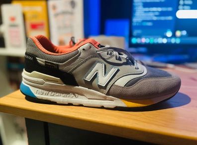 New Balance 997H UK10