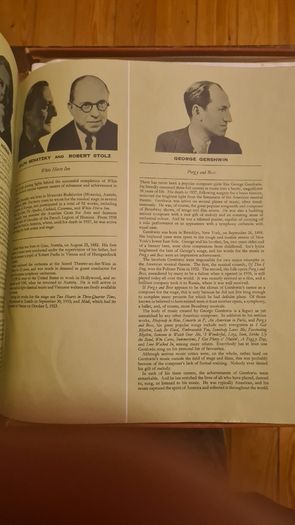 Treasury Of Great Operetta. 12 Vynal 33 RECORDS BOXED. All In Sleeves C/w Fabolous Booklet Of All The Conductors.