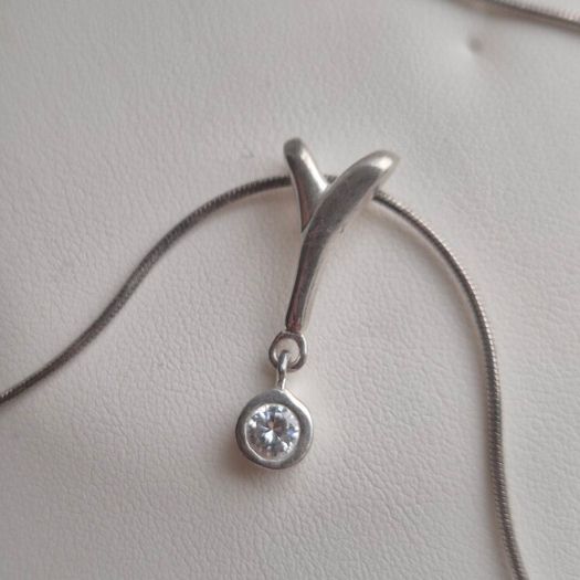 Necklace sterling silver with sparkle stone pendant