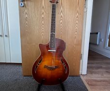 Crafter Hybrid Guitar: Left-Handed