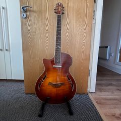 Crafter Hybrid Guitar: Left-Handed