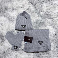 Hat scarf and gloves