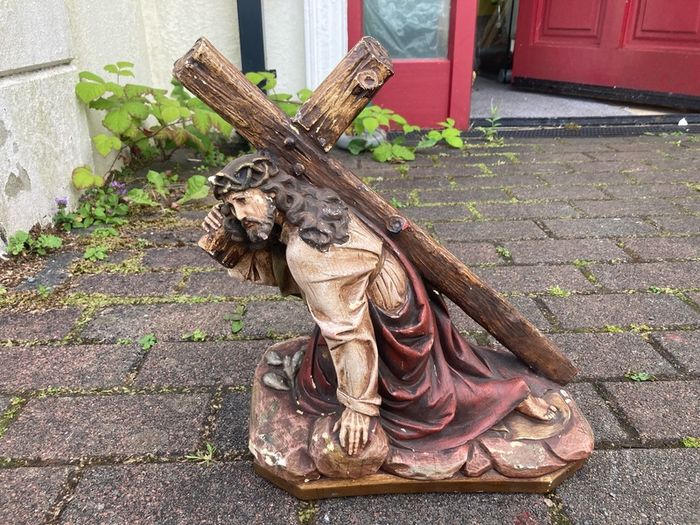 Statue of passion of Christ free postage