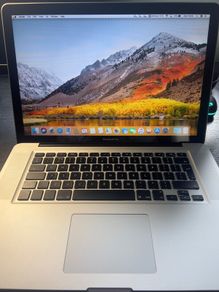 Apple MacBook Pro Early 2011 15-inch, Quad Core i7  500GB HDD MS OFFICE