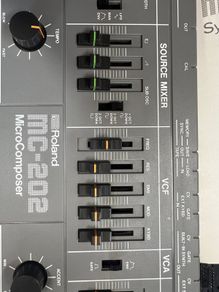 Roland MC 202