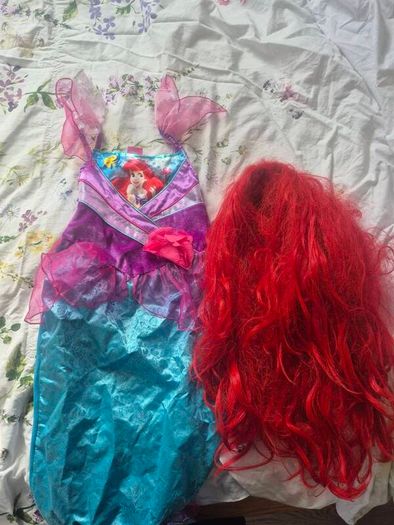 Little mermaid costume with wig 5 to 6 years