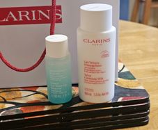 Clarins Cleansing Milk and Eye Make-Up Remover/NEW