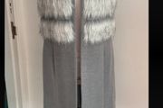 gilet Bnwt size 10 Ella boo grey sleeveless coat with fake fur contrast