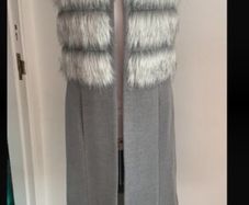 gilet Bnwt size 10 Ella boo grey sleeveless coat with fake fur contrast