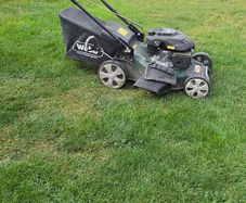 Webb self propelled lawnmower