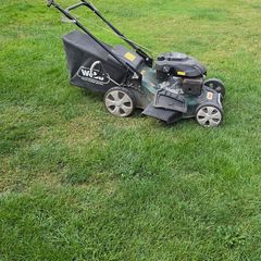 Webb self propelled lawnmower