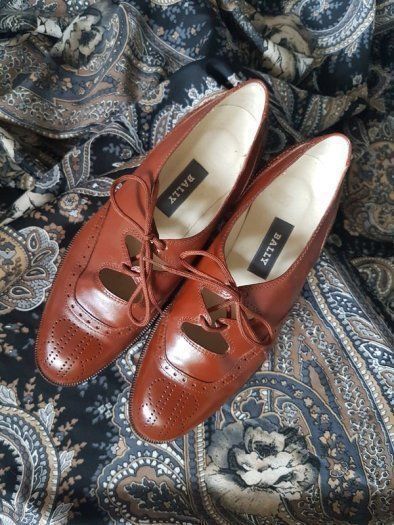 BALLY Oxford Brogue Brown Leather Loafers