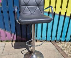 bar stool