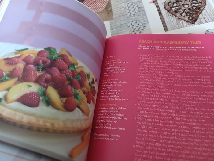 The Hummingbird Bakery Cake Days Recipe Book