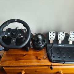 Logitech g920 wheel, pedals & shifter