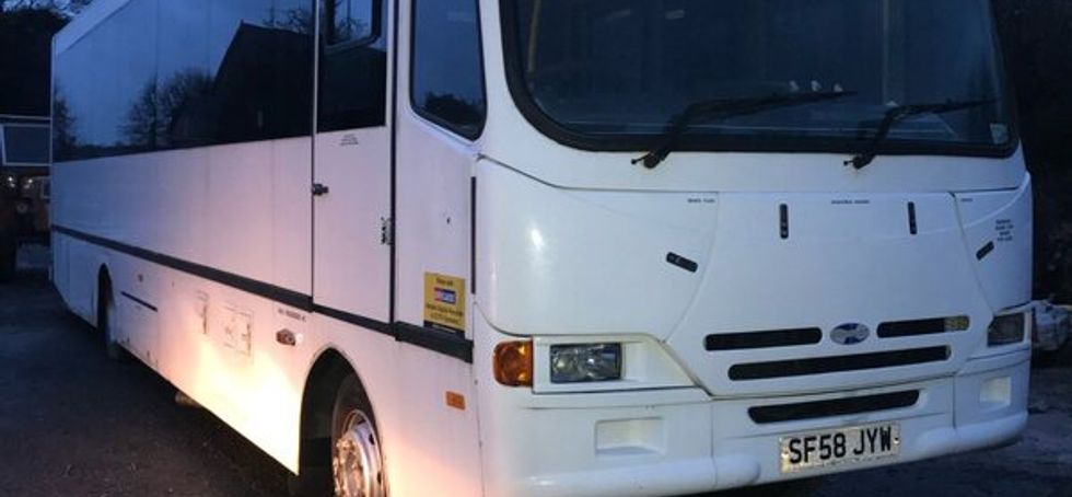 Bus for breaking