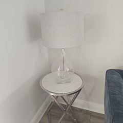 Contemporary Marble-Effect Side Table with Lamp