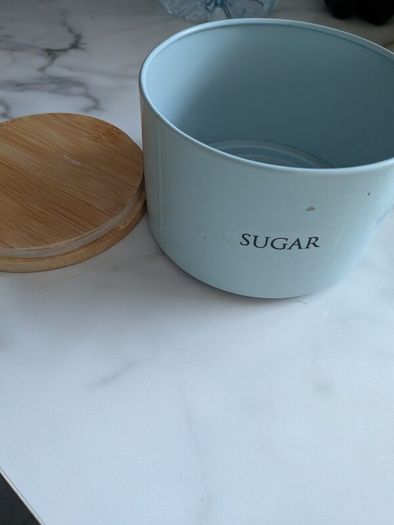 Coffee filter + Sugar bowl
