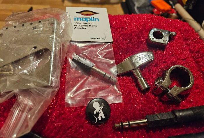 Audio Cables and Equipment Mixed Lot