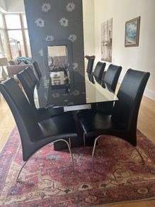 REDUCED PRICE Dining room table and 6 chairs