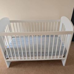 baby cot
