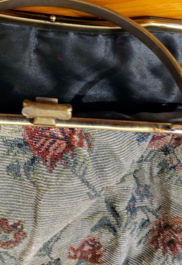 Vintage style bag