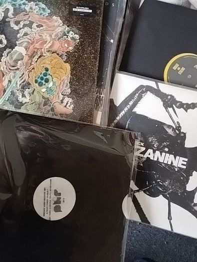 Bit of vinyl+more