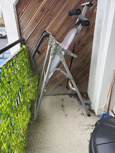 Reverse inversion gravity table
