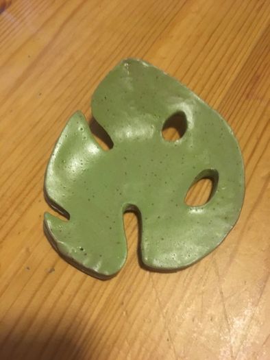 Lindsey Howard Ceramic Monstera Dish