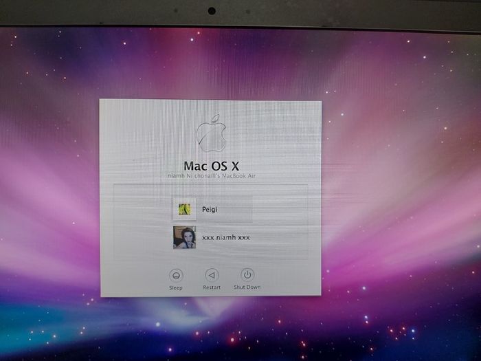 MacBook Air 13 inch, A1237, excellent cosmetic Condition, Password Locked