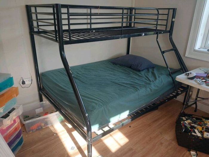 Bunk bed